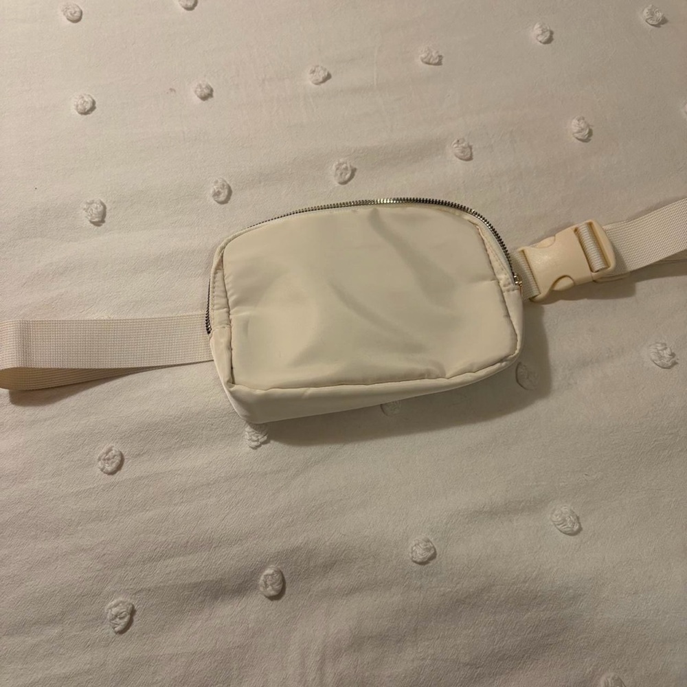SHEIN Cream Belt Bag